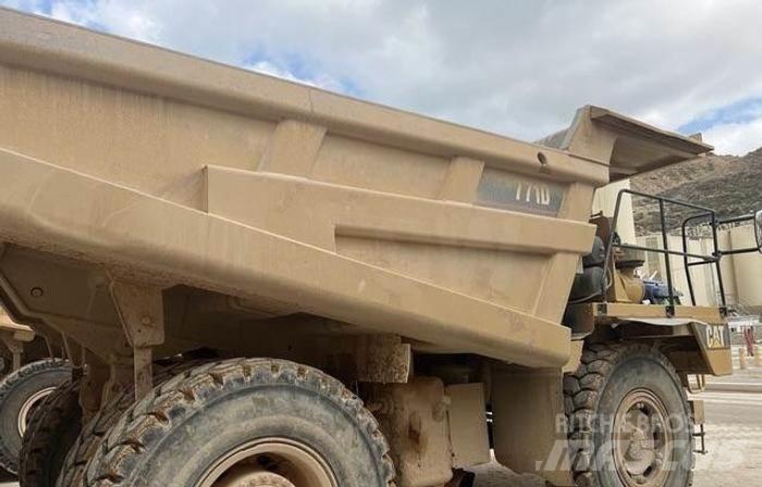 CAT 771D Demperi za gradilišta