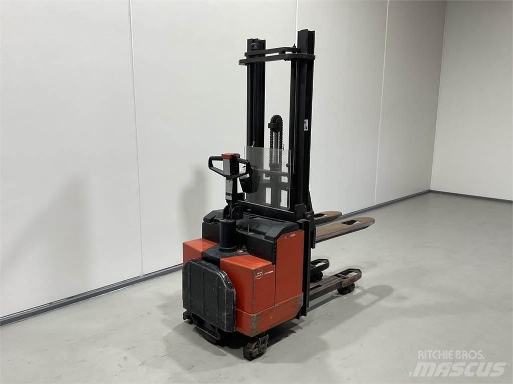 BT LSF1250/11 Samopogonski ručni viličari