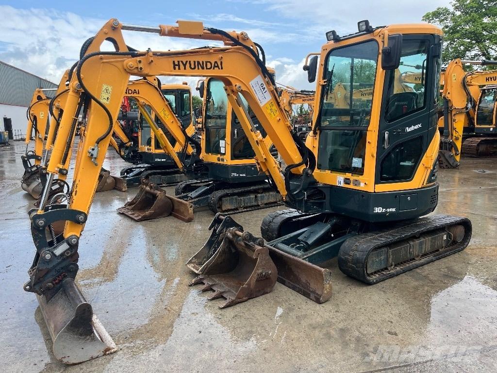 Hyundai R30 Z-9AK Mini bageri <7t