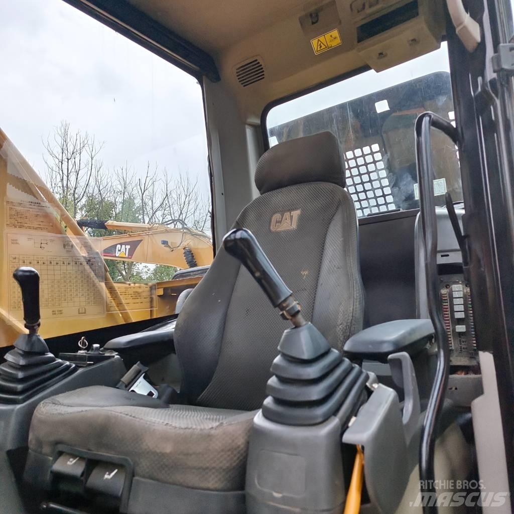 CAT 320 D Bageri gusjeničari