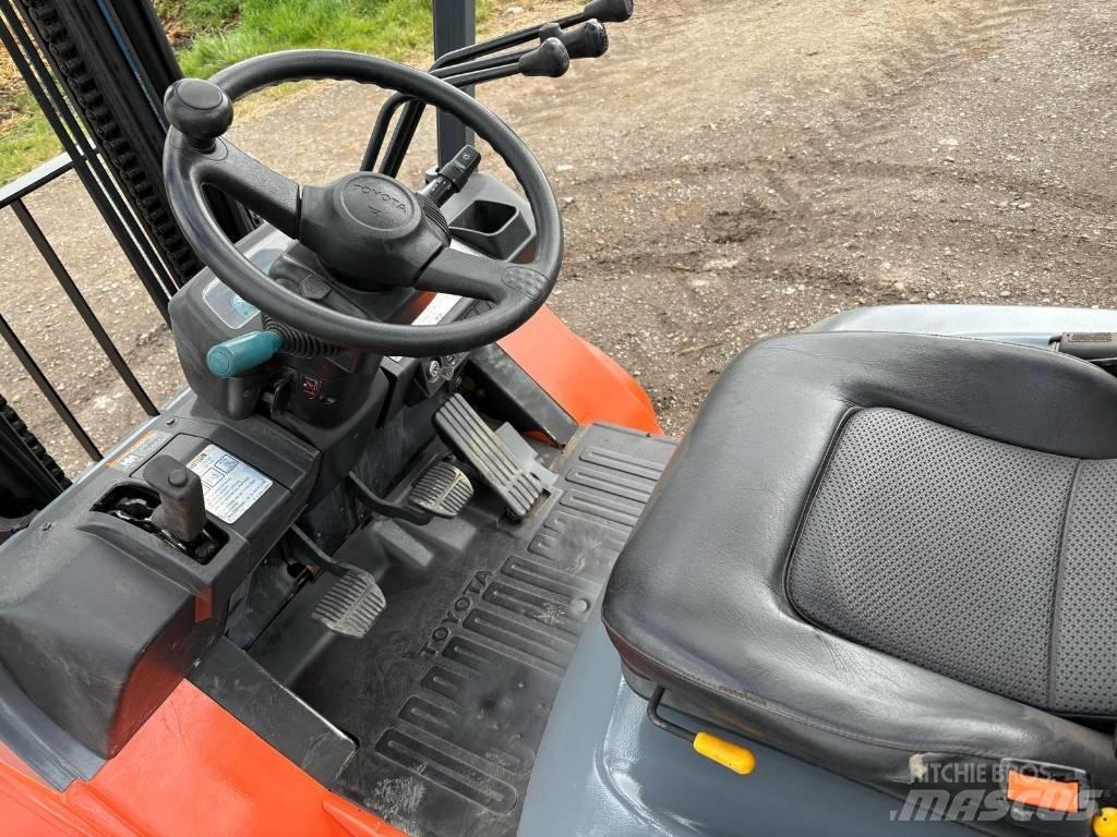 Toyota 7FGJ35 Plinski viličari