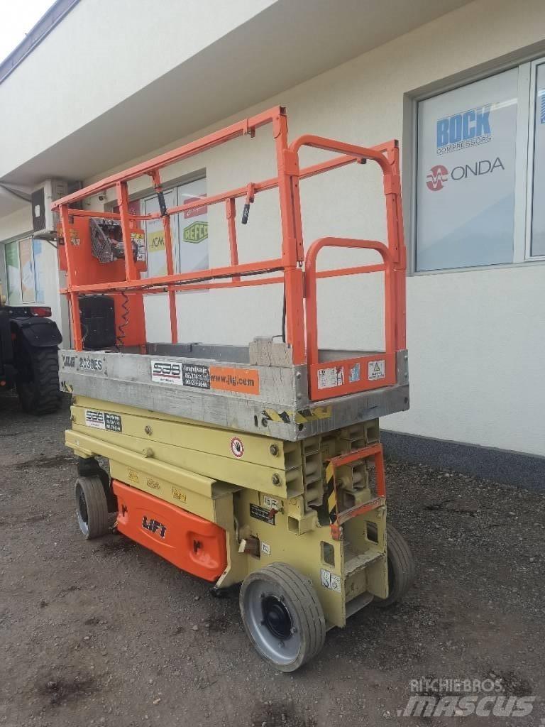 JLG 2030 ES Škaraste platforme
