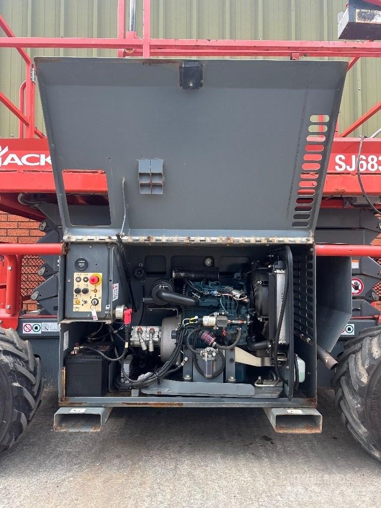 SkyJack SJ 6832 RT Škaraste platforme