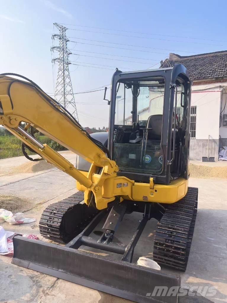 Komatsu PC 40 MR Mini bageri <7t
