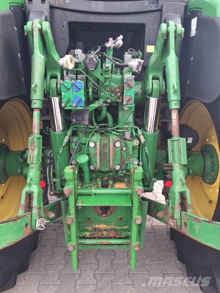 John Deere 6150 R Traktori