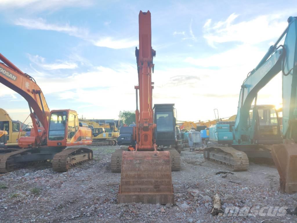Hitachi ZX 210 Bageri gusjeničari