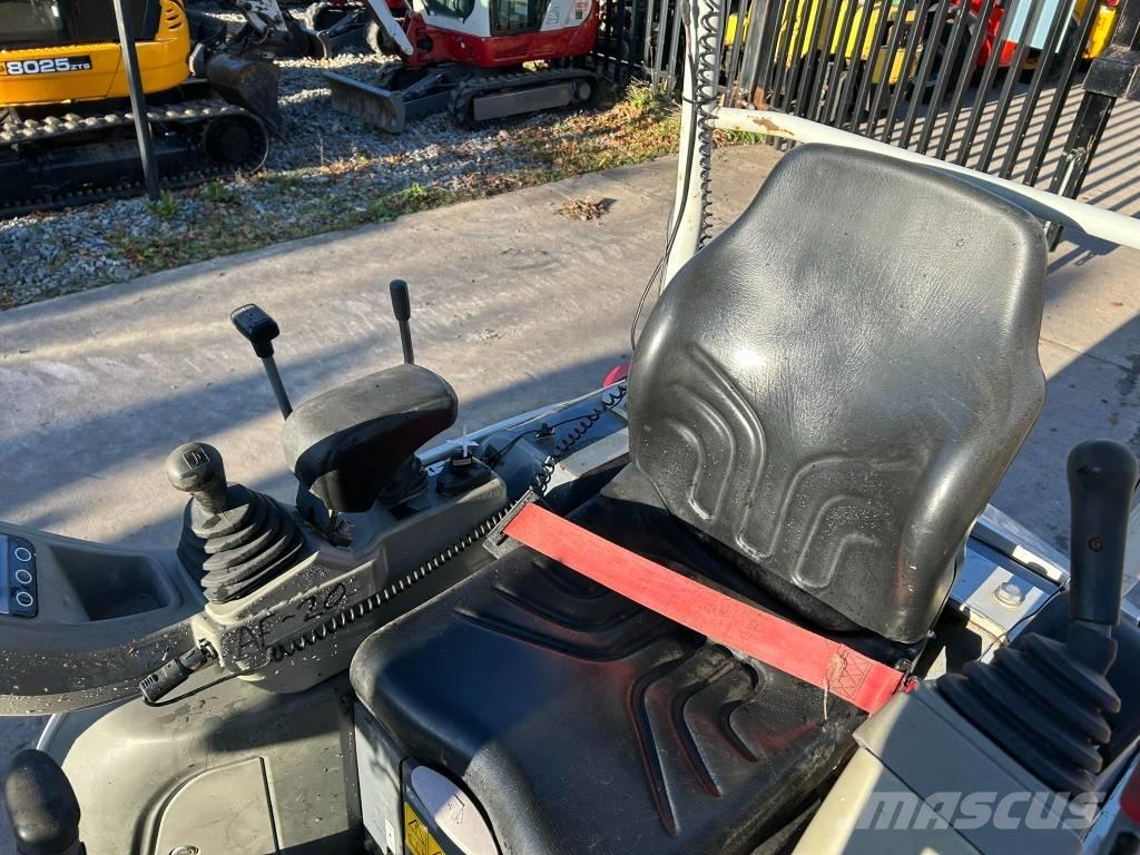 Takeuchi TB 216 Mini bageri <7t