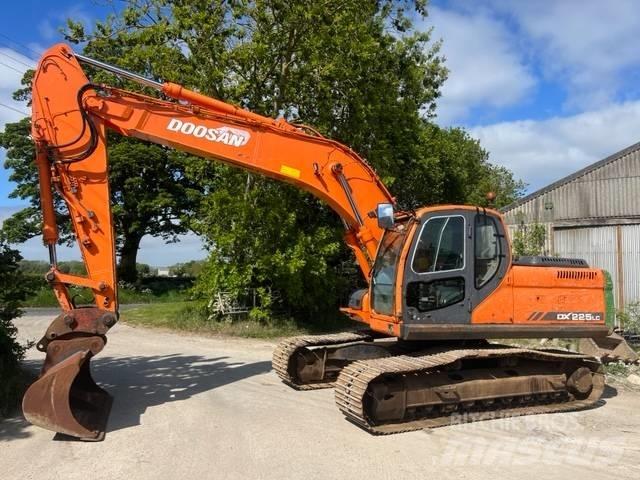 Doosan DX 225 LC Bageri gusjeničari