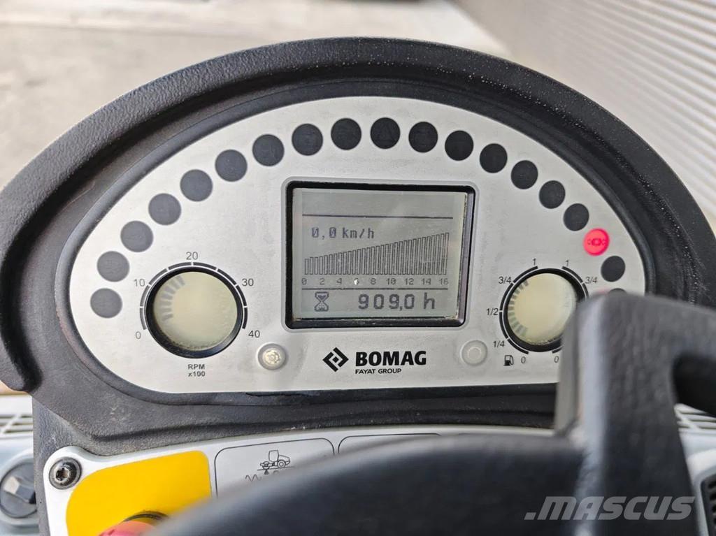 Bomag BW 177 D-5 Gumeni valjci na kotačima