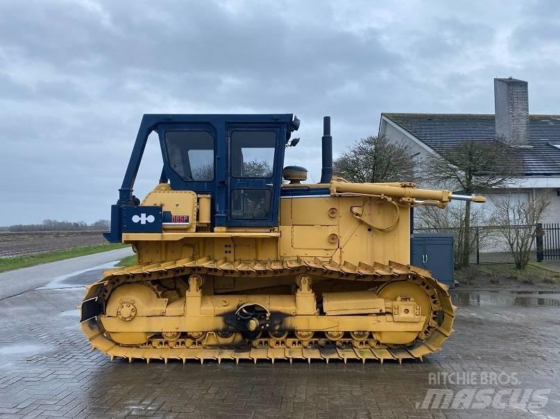 Komatsu D 85 P Buldožeri gusjeničari
