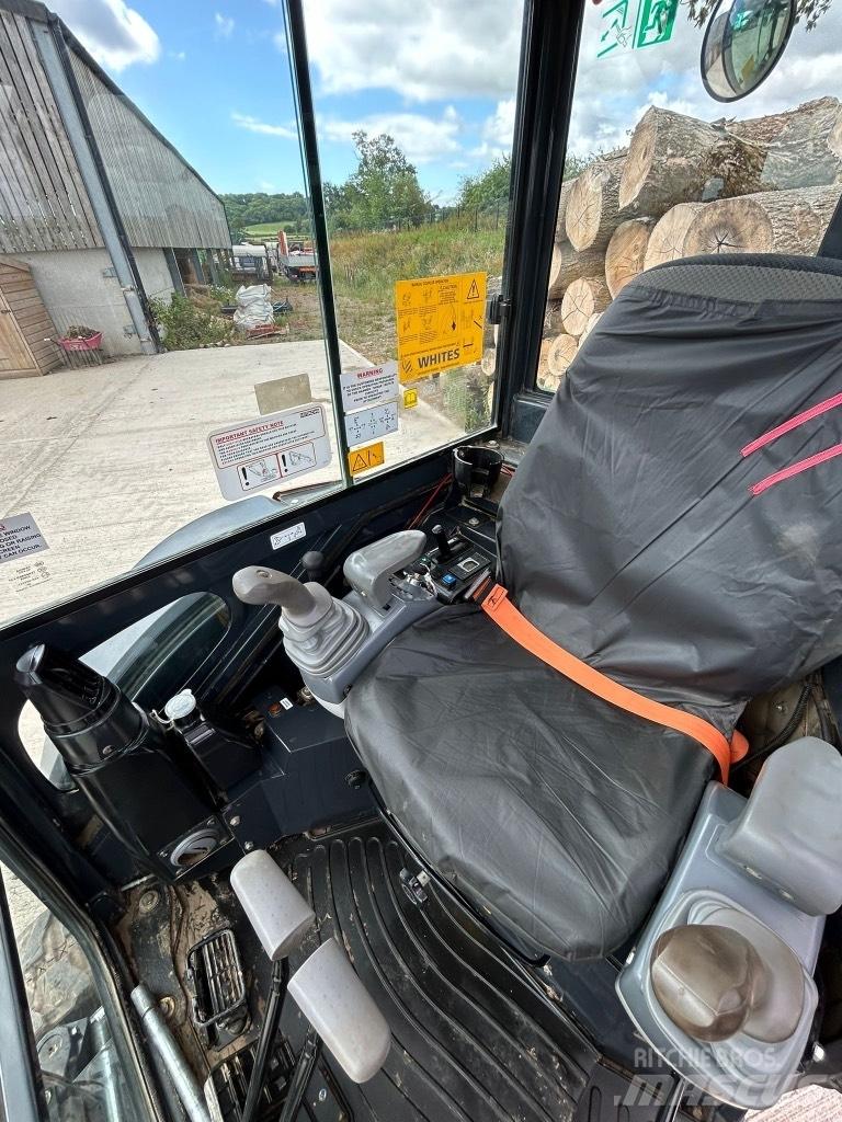 Hitachi ZX 26 U-6 Mini bageri <7t
