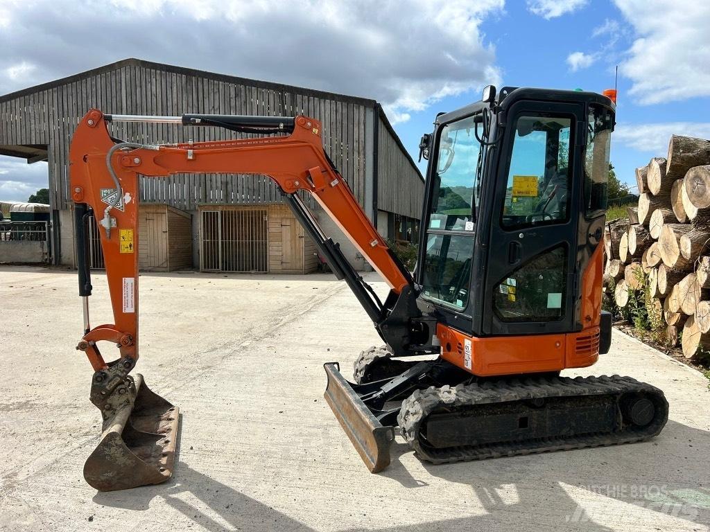 Hitachi ZX 26 U-6 Mini bageri <7t
