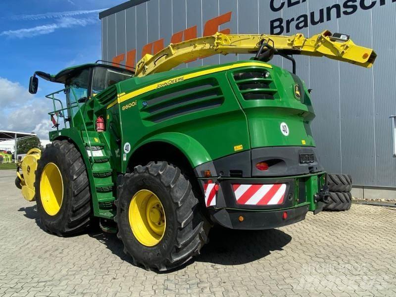 John Deere 8600i Strojevi za krmu na vlastiti pogon