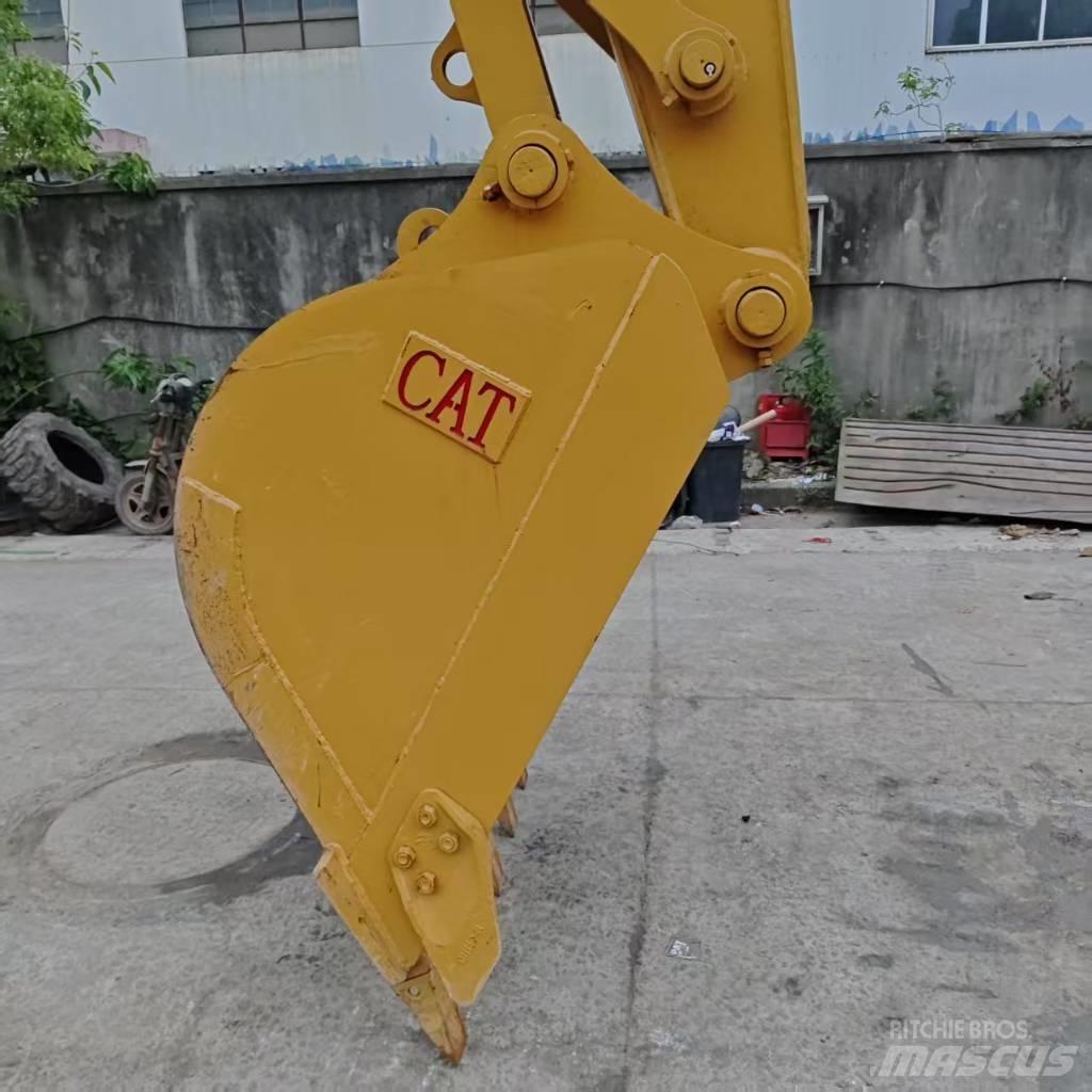 CAT 320 Bageri gusjeničari