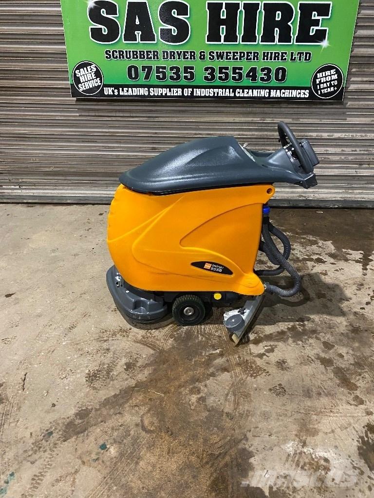 Taski 955b Strojevi za čiščenje i ribanje podova