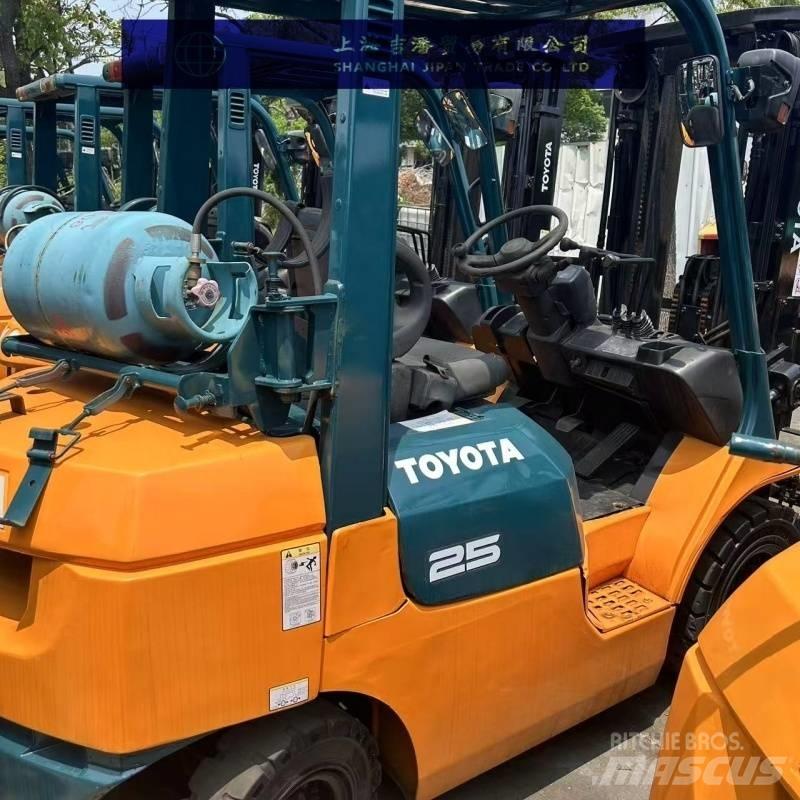 Toyota 25 Dizelski viličari