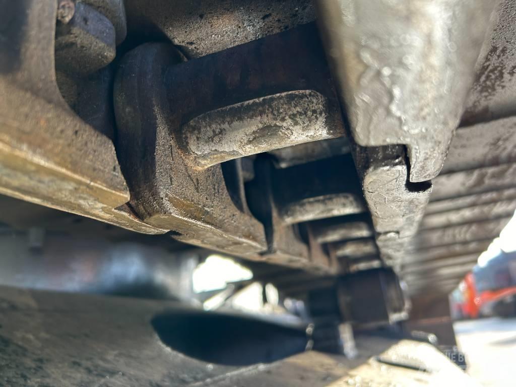Hitachi ZX 135 US-3 Bageri gusjeničari