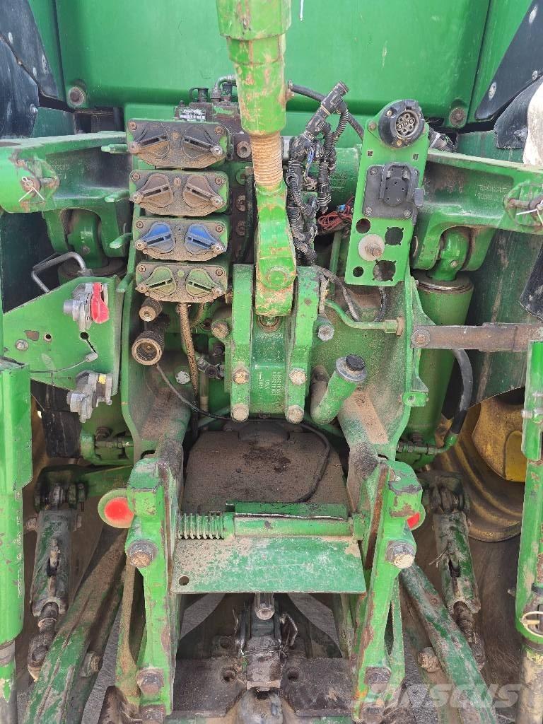 John Deere 8345 R Traktori