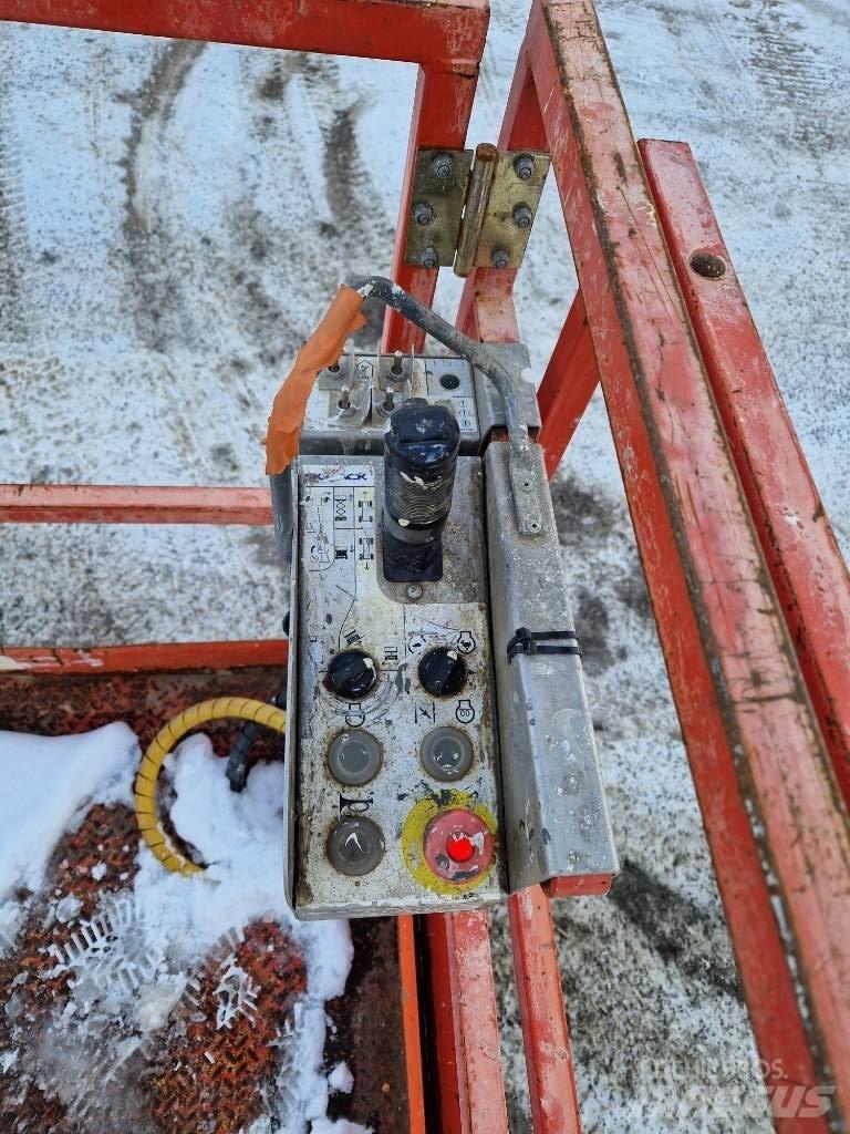 SkyJack SJ 6832 RT Škaraste platforme