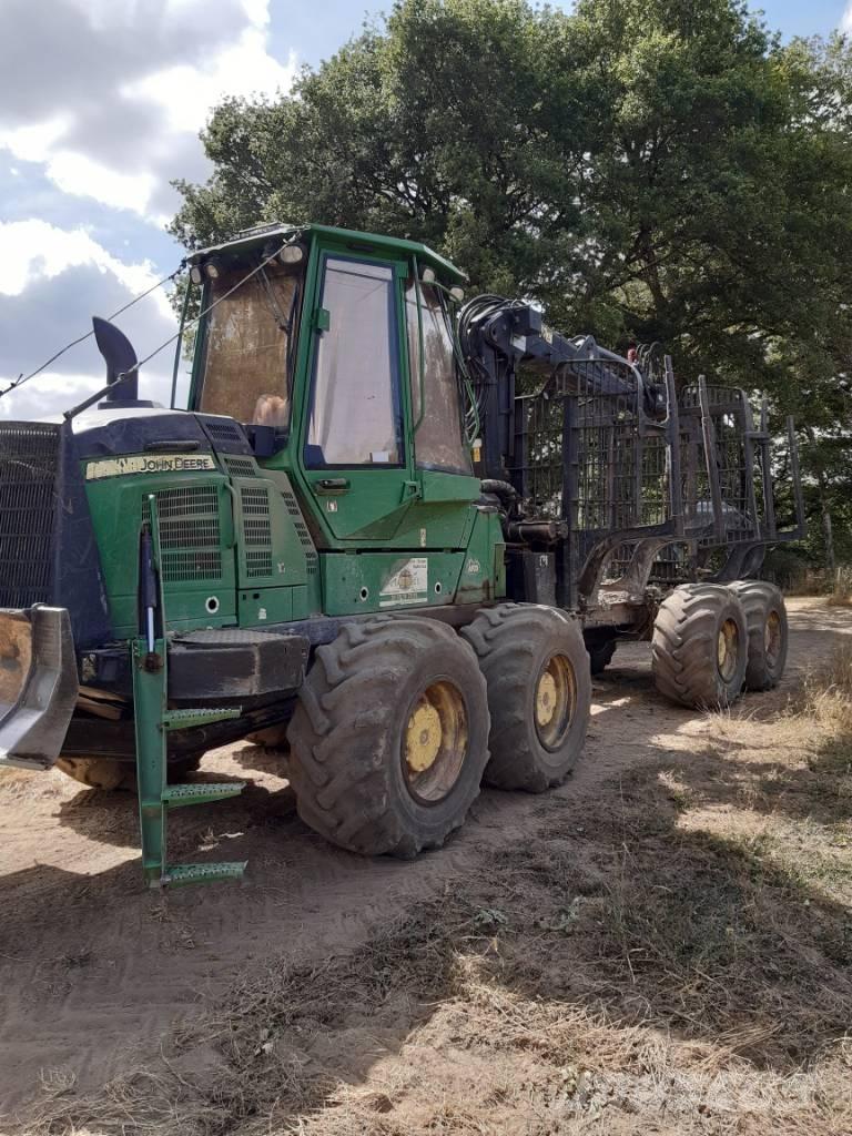 John Deere 1210 G Forvarderi