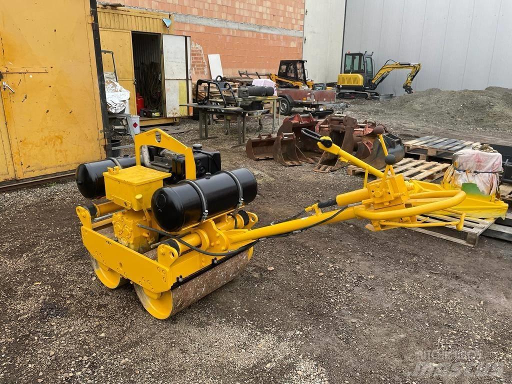 Bomag BW 65 S Valjci sa dvojnim bubnjem
