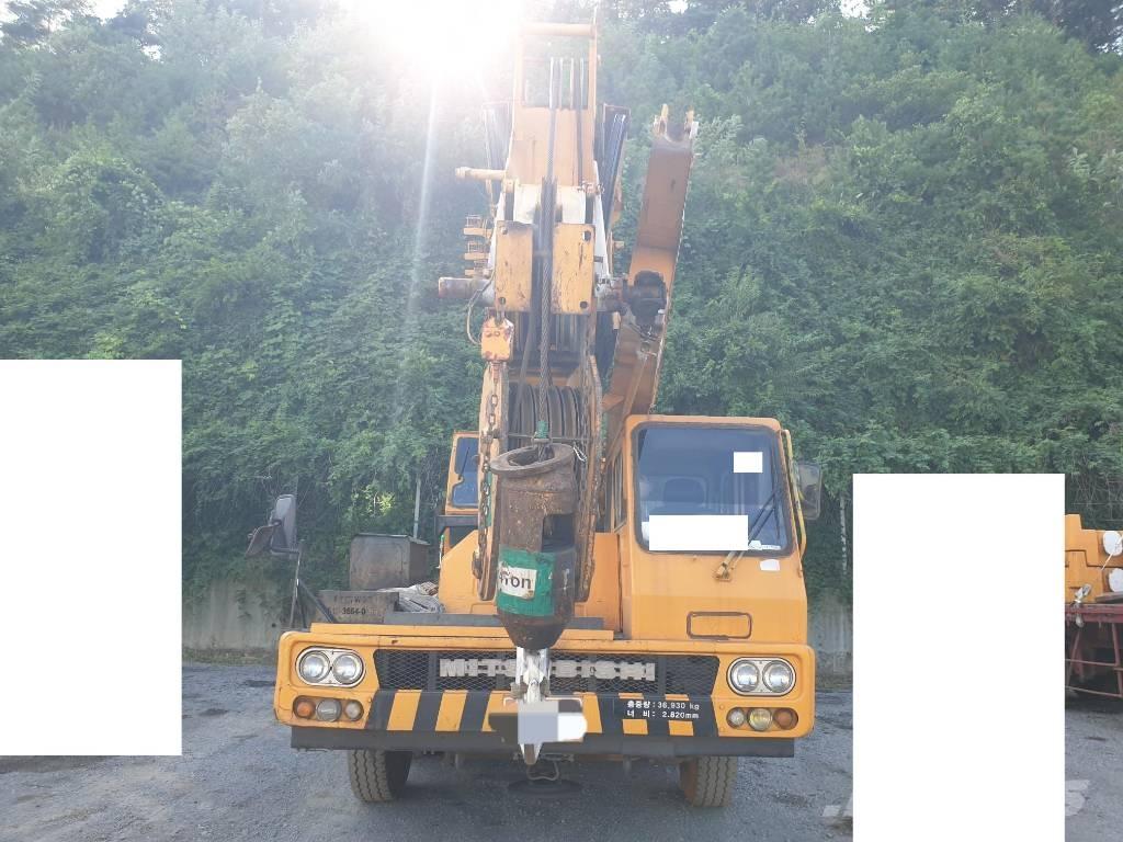 Hyundai HC 50 Rabljene dizalice za težak teren