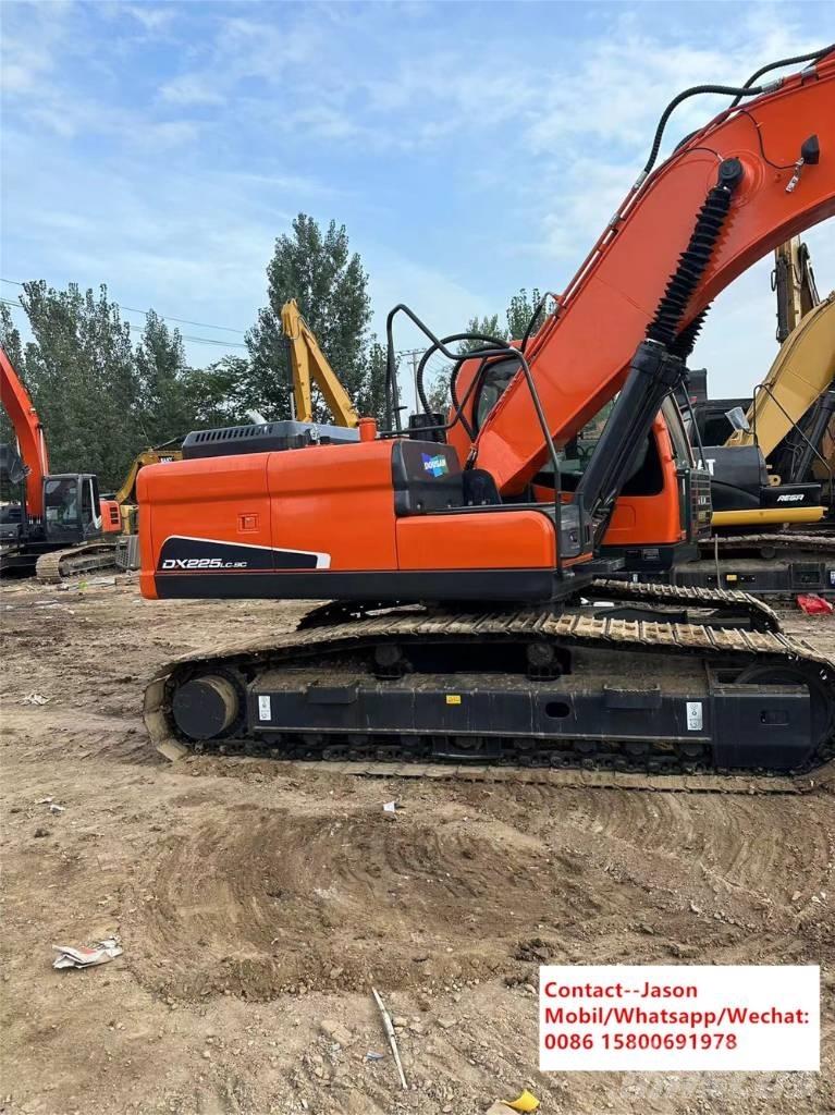 Doosan DX 225 LCA Bageri gusjeničari