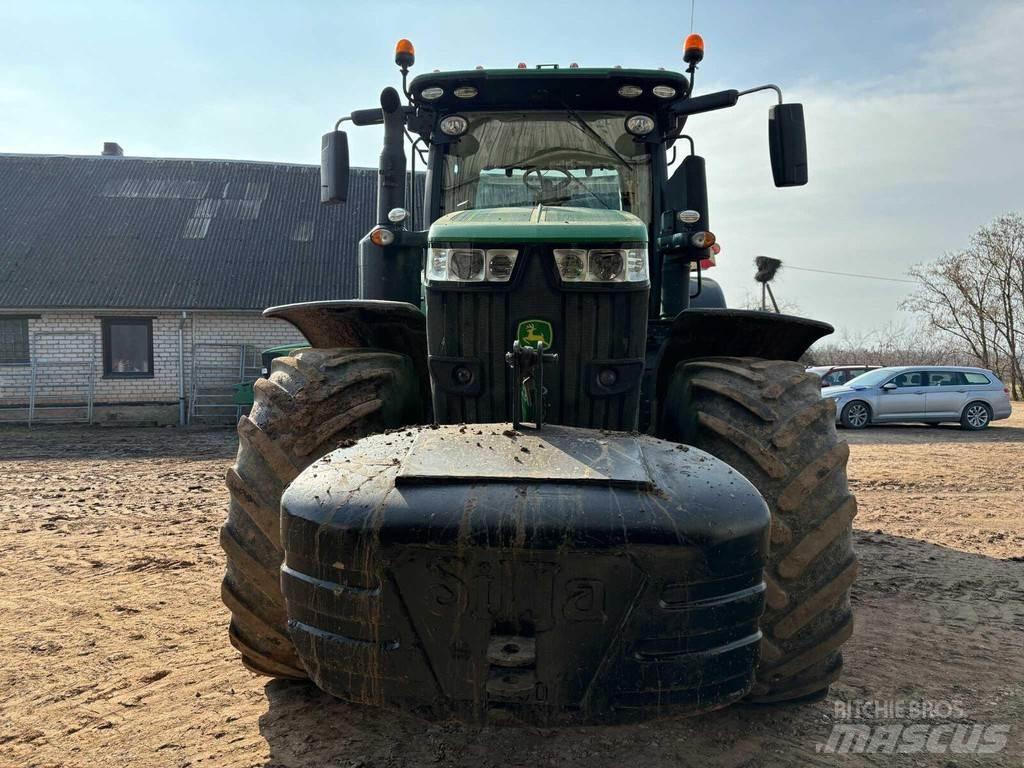 John Deere 7310R Traktori