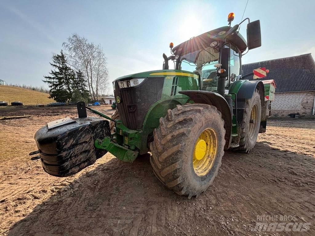 John Deere 7310R Traktori