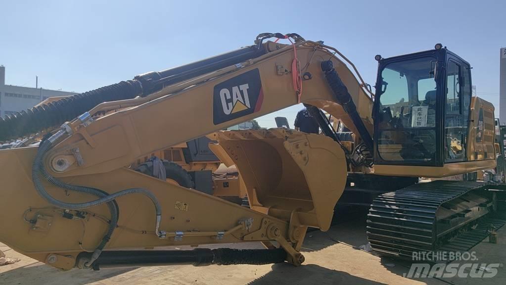 CAT 2018 CAT 320 Bageri na kotačima