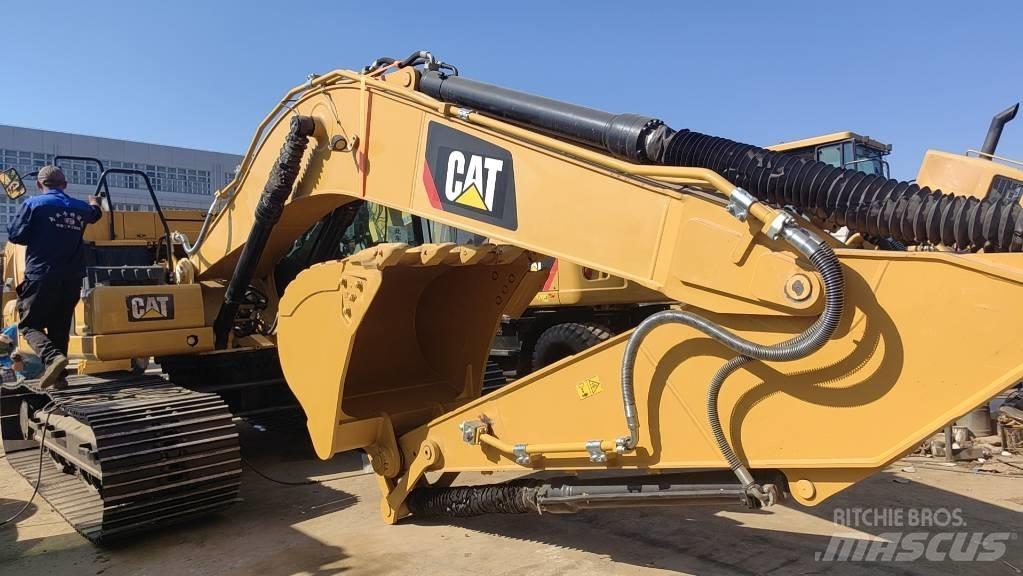 CAT 2018 CAT 320 Bageri na kotačima