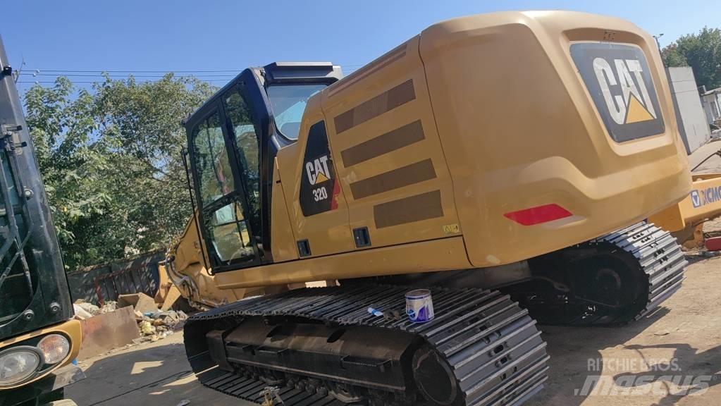 CAT 2018 CAT 320 Bageri na kotačima