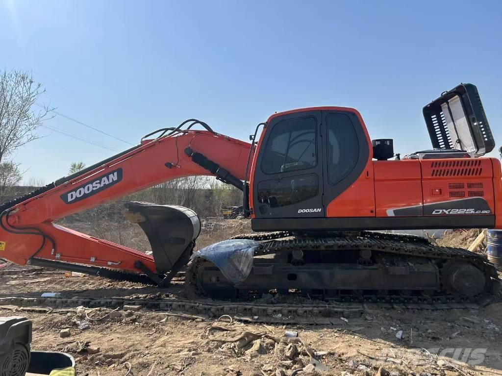Doosan DX225LC-9C Bageri gusjeničari