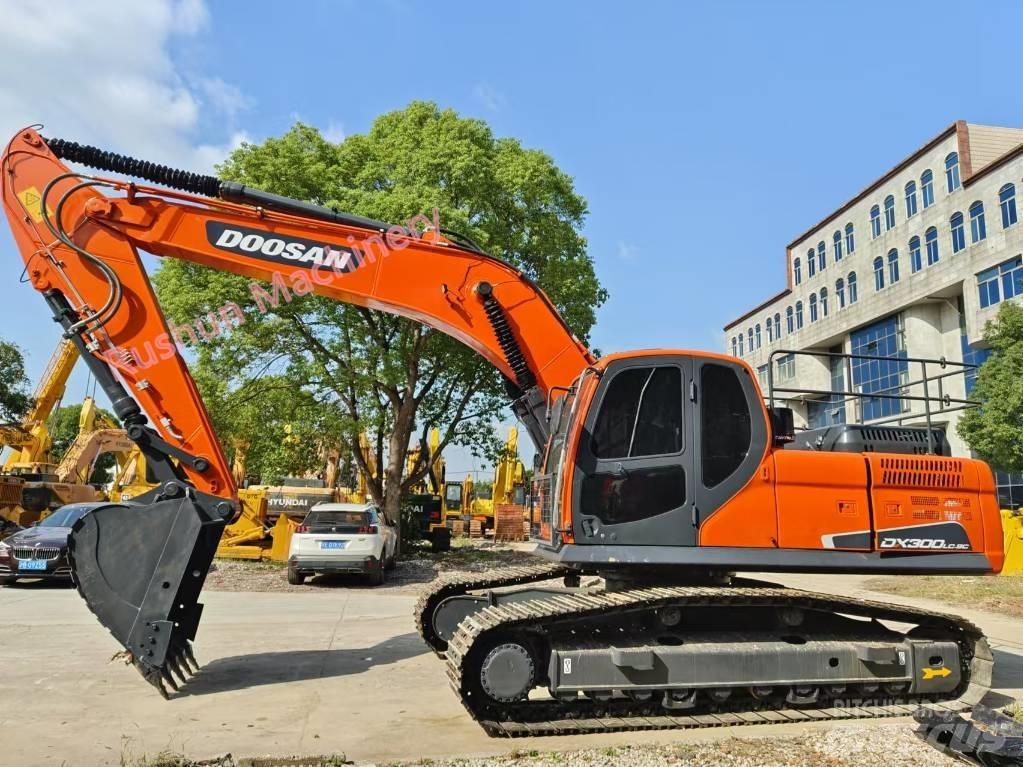 Doosan DX 300 Bageri gusjeničari