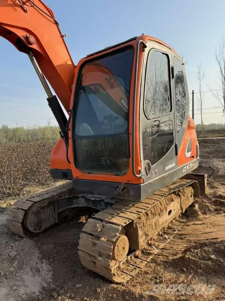 Doosan DX 75-9 C Bageri gusjeničari
