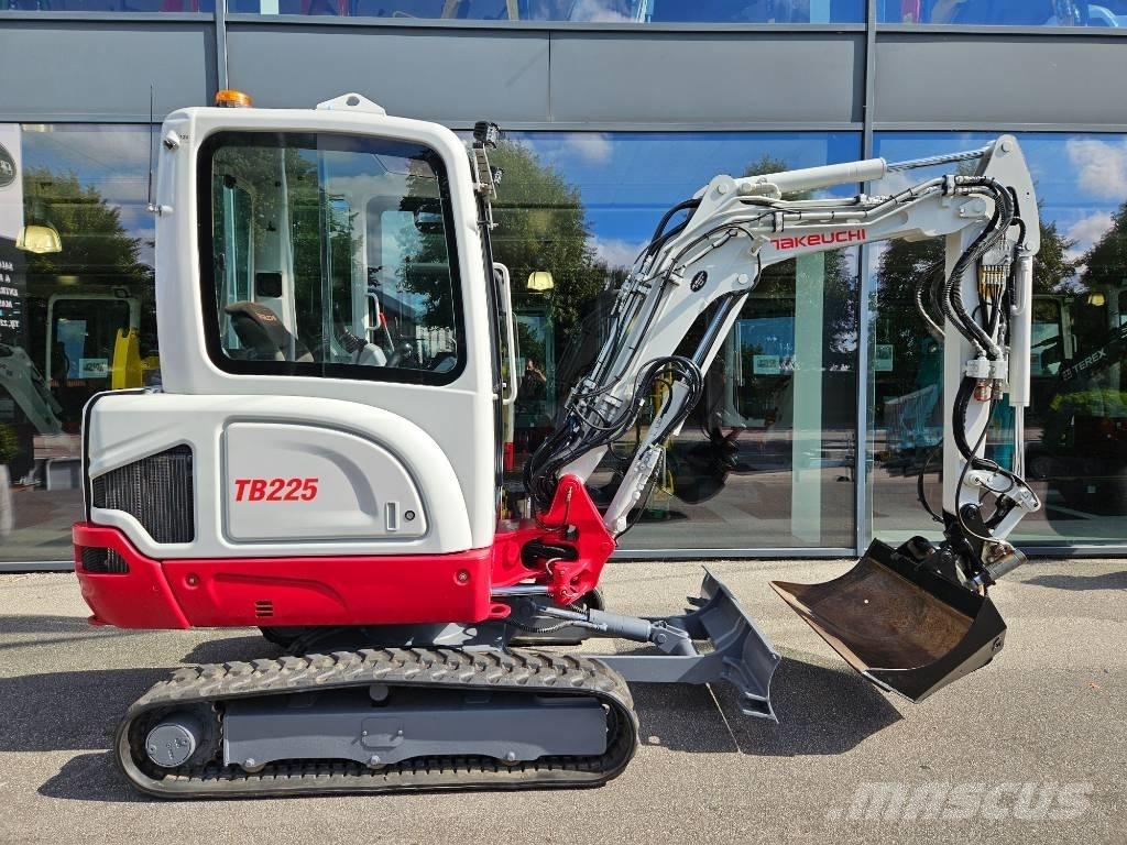 Takeuchi TB 225 Mini bageri <7t