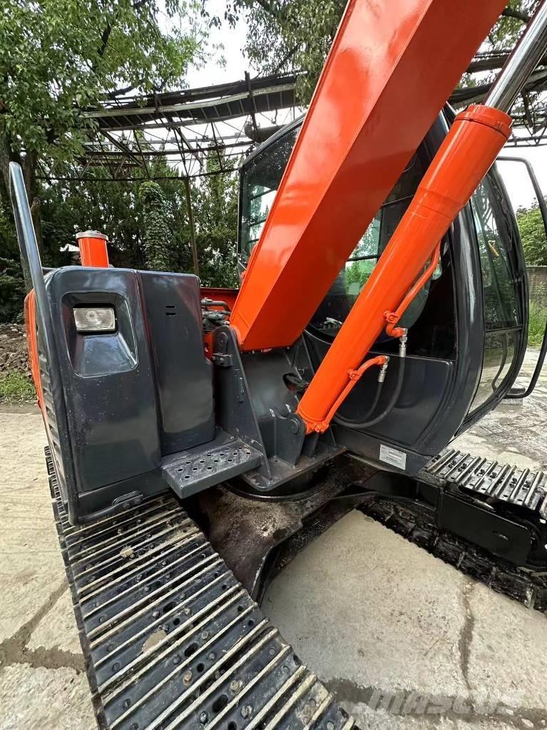 Hitachi 70 Bageri gusjeničari