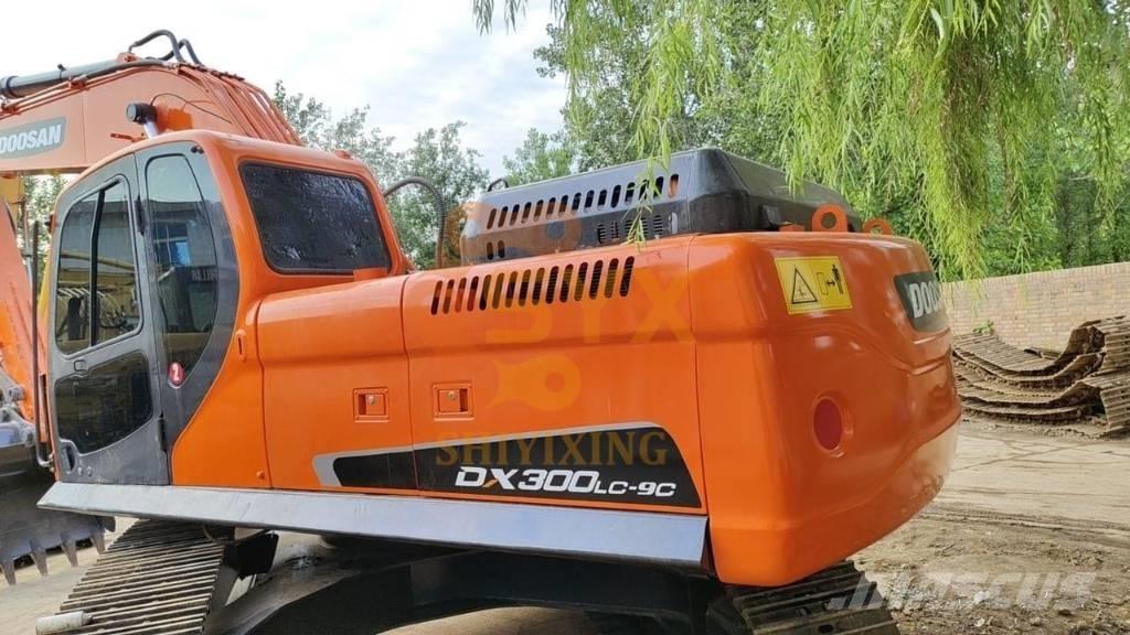 Doosan DX 300 Bageri gusjeničari
