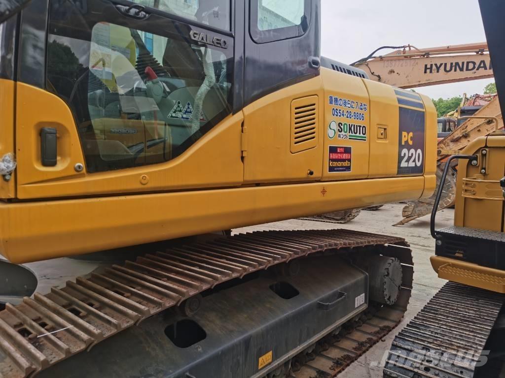 Komatsu PC220-7 Bageri gusjeničari