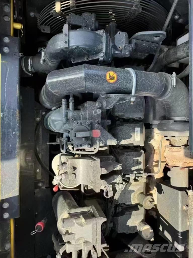 Komatsu PC 400-8 Bageri gusjeničari