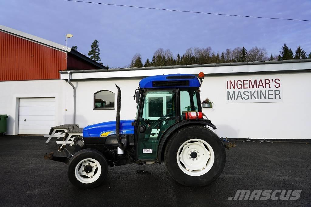 New Holland TN70NA Traktori