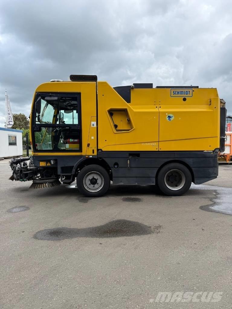 Schmidt Cleango 500 Strojevi za metenje