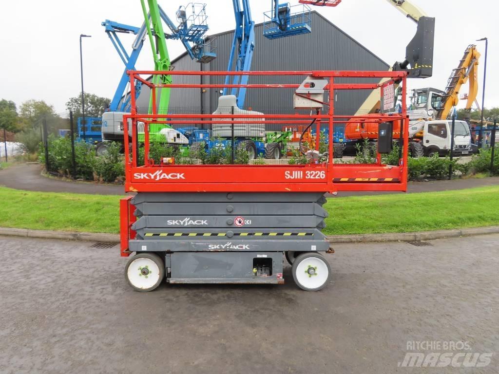 SkyJack SJ III 3226 Škaraste platforme