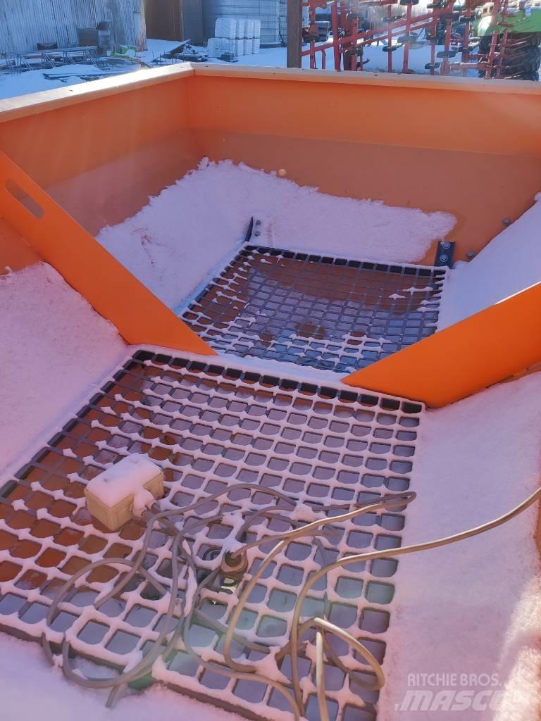 Sami 2000 Rasipači mineralnog  gnojiva