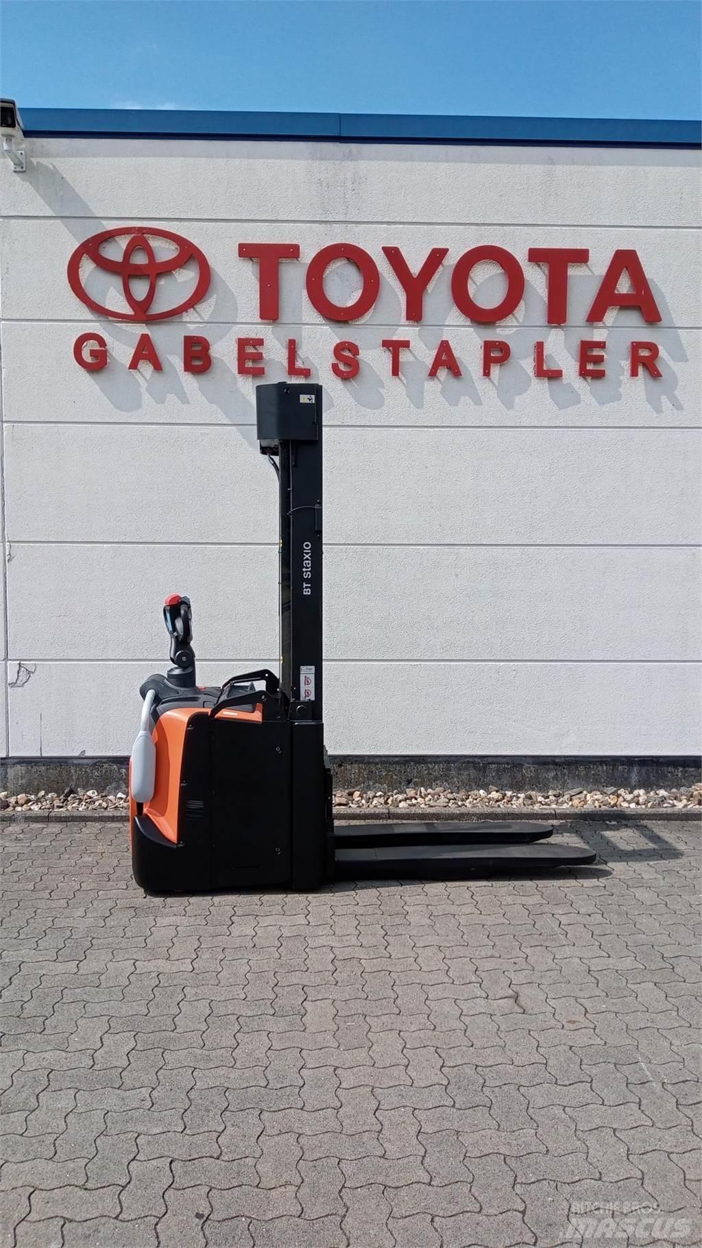 Toyota SWE160L Ručni električni viličar