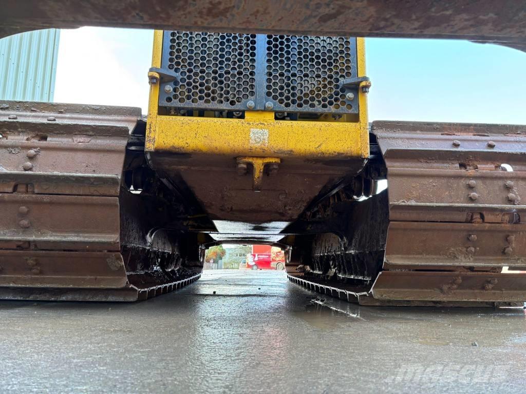 Komatsu D65PX-18E0 Buldožeri gusjeničari