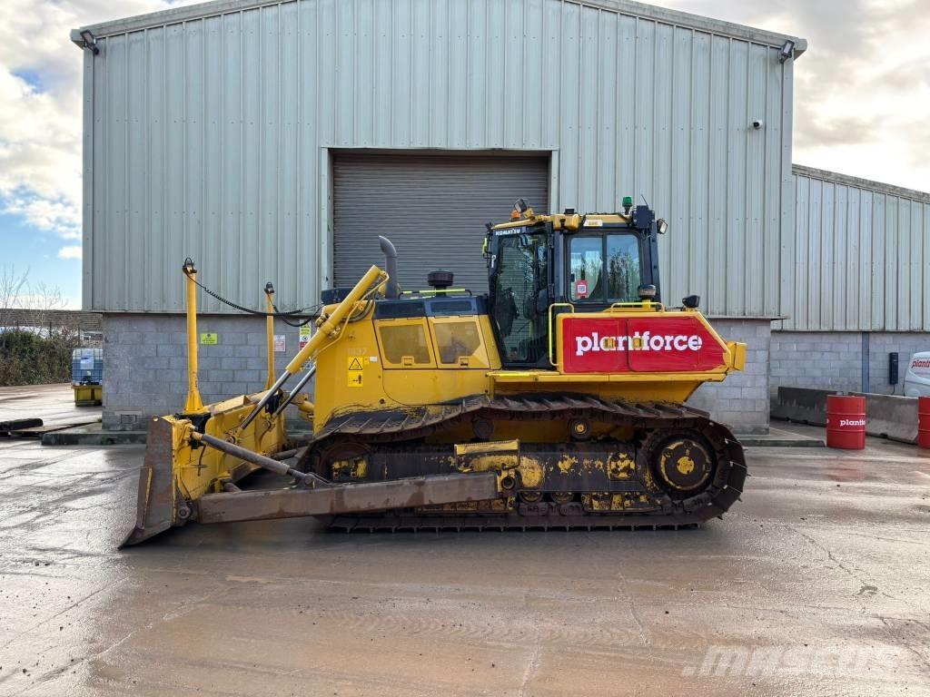 Komatsu D65PX-18E0 Buldožeri gusjeničari