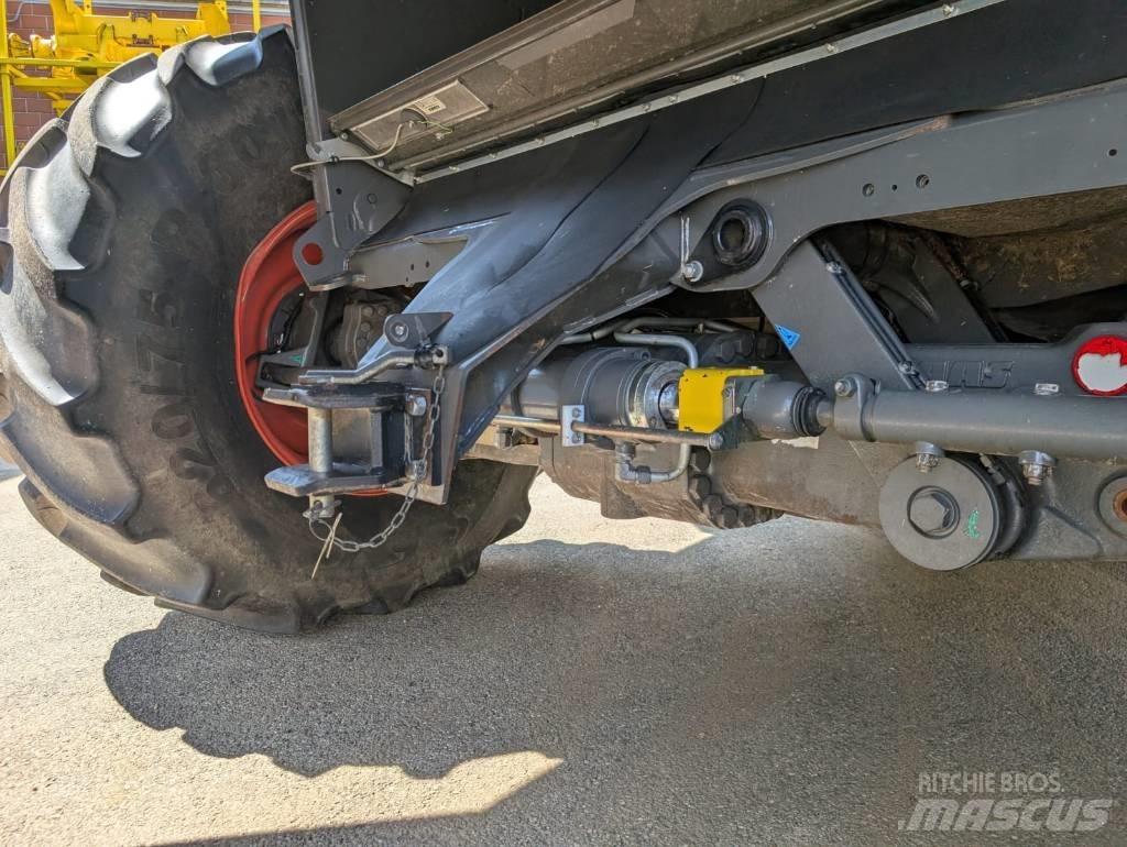 New Holland FR 650 Strojevi za krmu na vlastiti pogon