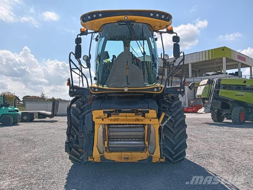 New Holland FR 650 Strojevi za krmu na vlastiti pogon
