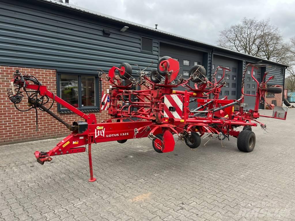 Lely Lotus 1325 Okretači i sakupljači sijena
